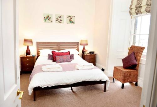 Elegant New Town Georgian city centre flat, Edinburgh (photo 7)