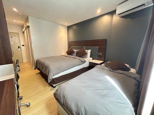Deluxe Premium Room with No Balcony image 6