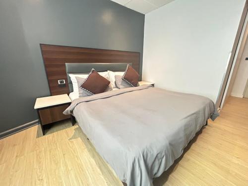 Deluxe Premium Room with No Balcony image 9