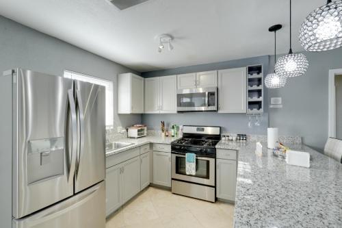 North Las Vegas Hideaway with Grill Less Than 10 Mi to Strip, Las Vegas (photo 9)
