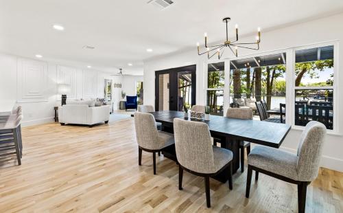 Casita on the Cove at Cedar Creek Lake Casita on the Cove at Cedar Creek Lake