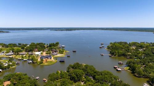 Casita on the Cove at Cedar Creek Lake Casita on the Cove at Cedar Creek Lake
