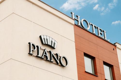 Hotel Piano - image 10