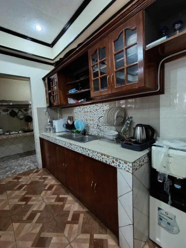Facilities, Spacious 3-Floor  6-BR Home, Pool, BBQ, KTV, WIFI near Davao Butterfly House
