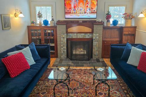 4 Seasons Bellaire Haven with Fire Pits and Game Room! in Bellaire, USA