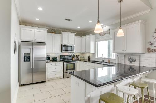Oceanfront Crystal Beach Vacation Home with Deck! in Crystal Beach, USA