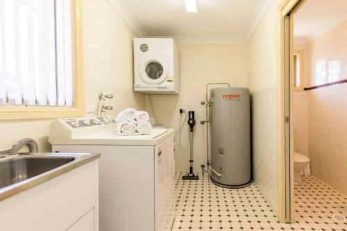 Three-Bedroom House image 10
