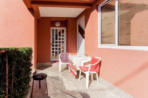 Exterior view, Family House Pavicevic in Celuga