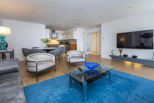 Mayfair Piccadilly Apartment 5 - image 5