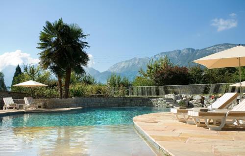 Peldbaseins, Hotel Les Grillons in Talloires-Montmin