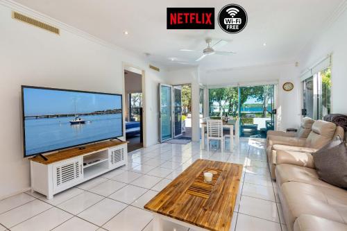 Keith's on Sylvan Beach, 1 of the 3 most popular units on Bribie, Bellara