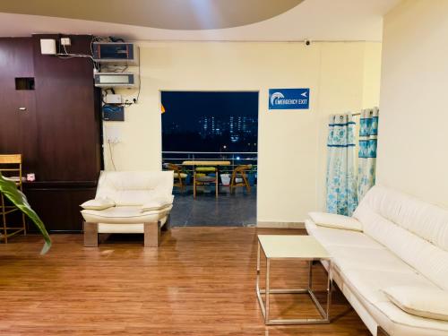 Blue Rocks Suites, Sarjapur Road 4