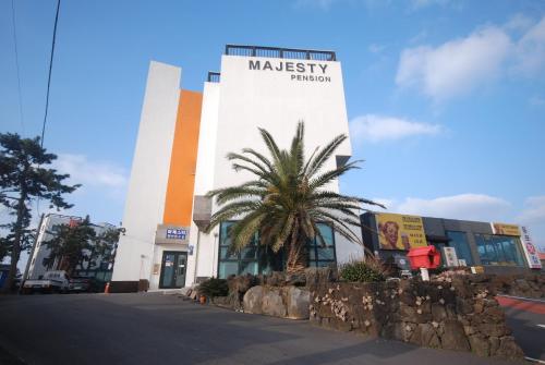 Majesty Pension