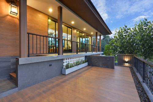 U ISARA PRIVATE VILLA Trang near Bang Pao Health Promoting Hospital