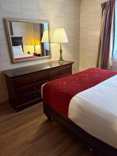 Mohican Resort Motel, Conveniently located to all Lake George attractions