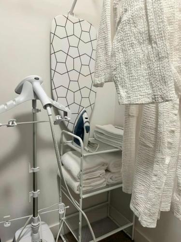 Resort style 1 King and Twin Apt w Gym Pool Hot Tub Resort style 1 King and Twin Apt w Gym Pool Hot Tub