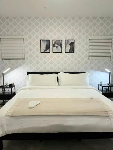 Resort style 1 King and Twin Apt w Gym Pool Hot Tub Resort style 1 King and Twin Apt w Gym Pool Hot Tub