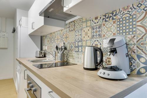 Nid Douillet au Bord du Canal #A in เชล