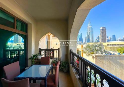 Spectacular 2BR in Souk Al Bahar, Downtown with Burj & Dubai Mall view by Rich Stay, Dubaj (fotografie 4)