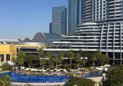 Spectacular 2BR in Souk Al Bahar, Downtown with Burj & Dubai Mall view by Rich Stay, Dubaj (fotografie 5)