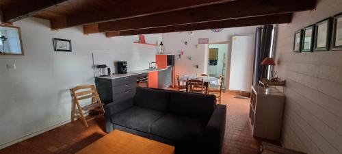 gite 2 ou 3 personnes - campagne in บูร์บริยัก