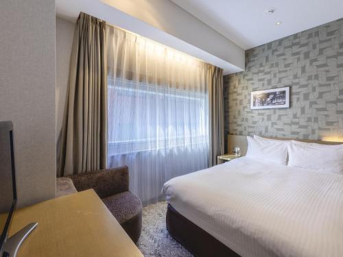 Standard Double Room - Non-Smoking image 10