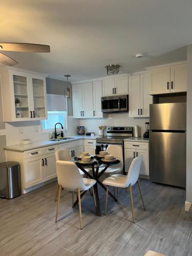 Fully Furnished Cozy Studio Fully Furnished Cozy Studio