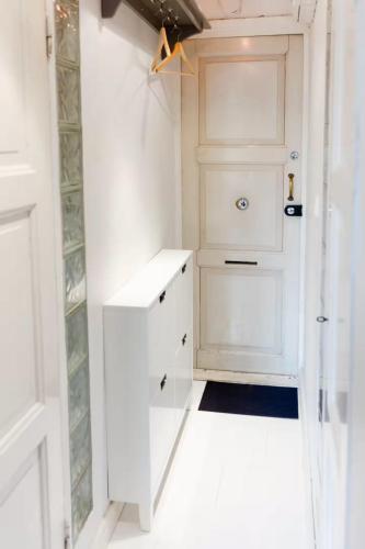 Nordic City Apartment in the Heart of Helsinki, Хельсинки (фото 10)