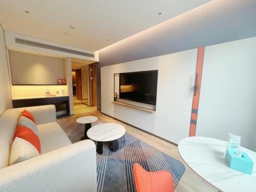 room detail thumbnail 1