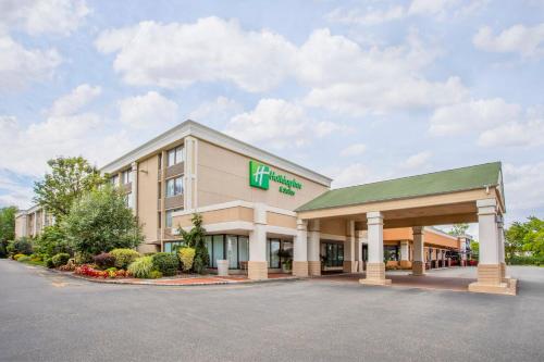 . Holiday Inn & Suites Parsippany Fairfield by IHG