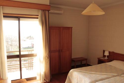 2 twin beds