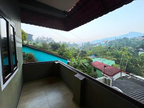 ระเบียง/ชานเรือน, Hillside Green Valley Comfort Stay in คุทาลูระ