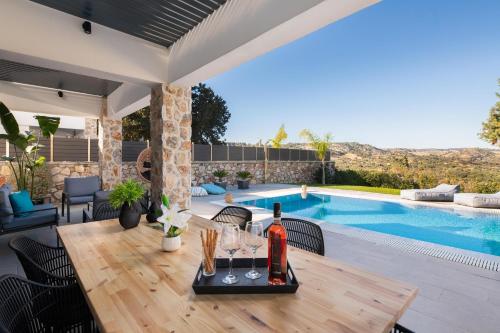 Aiora Luxury Villas 3