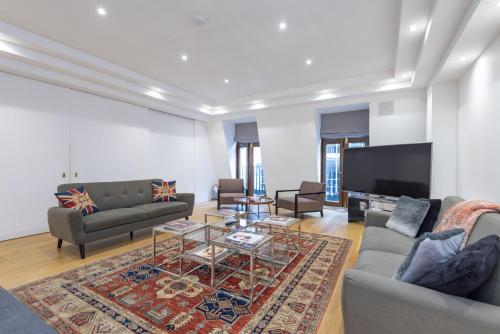 Mayfair Piccadilly Apartment - image 2