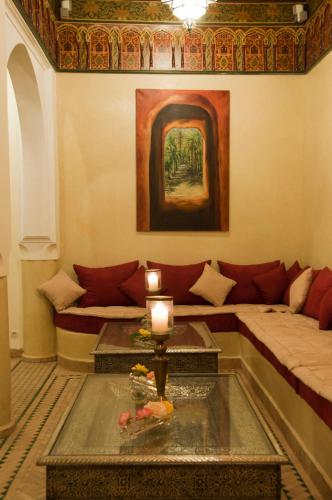 Shared lounge/TV area, Riad Granvilier in Marrakech