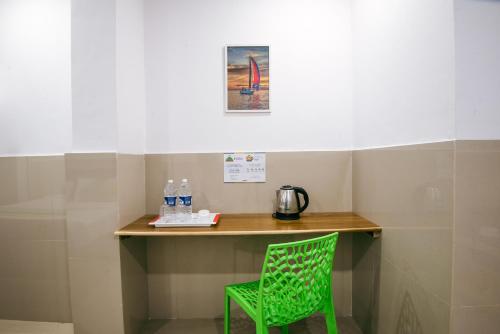 Standard Room With Working Desk image 5