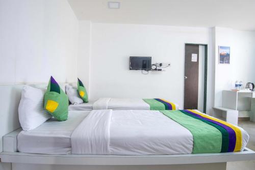 Deluxe Room With Coffee Table image 2