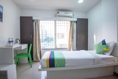 Deluxe Room With Coffee Table image 4