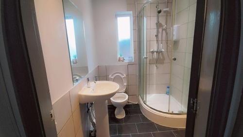 Double-Bedroom in the Heart of Eccles Manchester Perfect for Short Stays BH1, Manchester (fotografie 2)