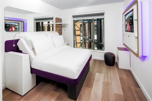 YOTEL London Clerkenwell St Paul's - image 7