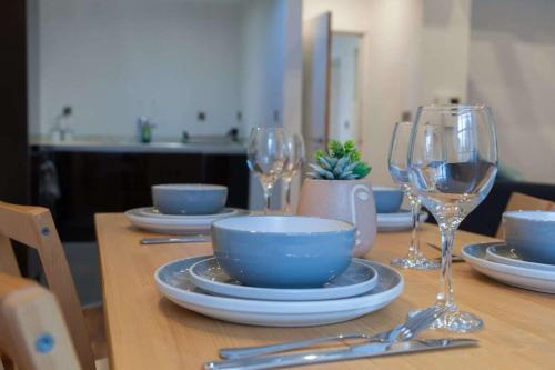 Three-Bedroom Apartment image 8