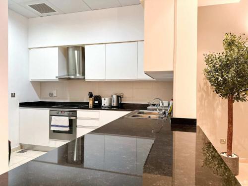 Upgraded 1BR Paradise With Private Garden - Oceana, Dubaï (photo 6)