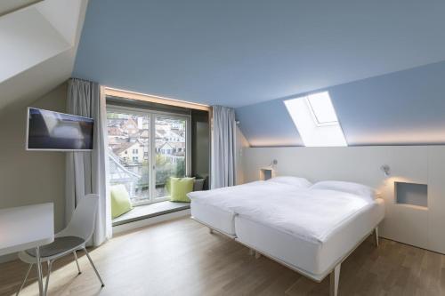 2 twin beds
