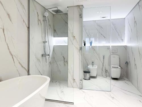 Fabulous 1 bedroom apartment at 5 Star Resort, Dubai (photo 7)
