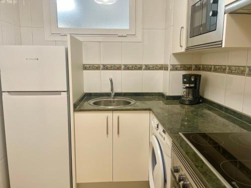 One-Bedroom Apartment with Pool View room in Relax y Confort Apartamento Reformado con Piscina