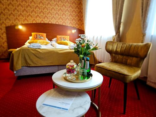 1 queen bed