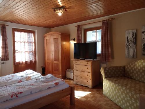 1 queen bed