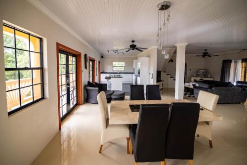 Ti Anglete Villa in ฌาลูสล์