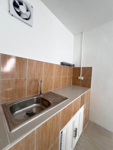 Tim House Thalang Phuket 1 in ป่าคลอก