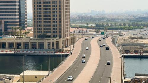 Keyrock Living - Lakeview Luxury with Pool Access, Dubai (foto 6)